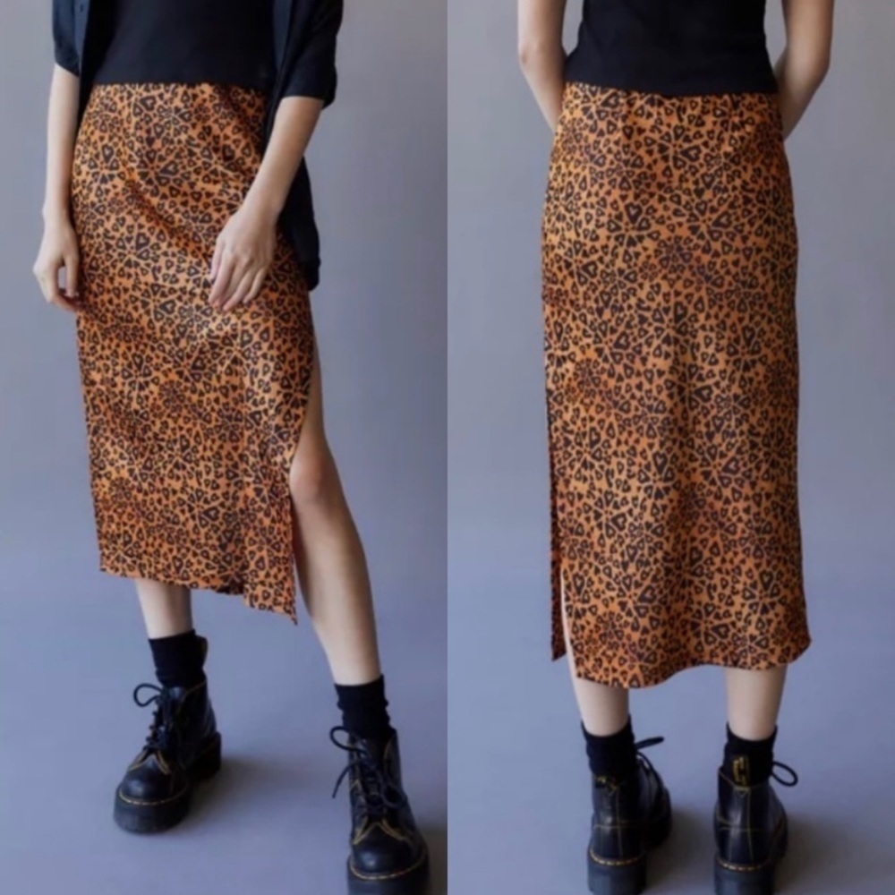 NWT Urban Outfitters Edy Satin Slip Leopard Heart Print Midi Skirt